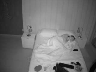 voyeurcam-casa-salsa-bedroom-1 webcam model stream image