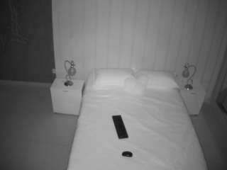 voyeurcam-casa-salsa-bedroom-1 webcam model stream image