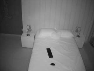 voyeurcam-casa-salsa-bedroom-1 webcam model stream image