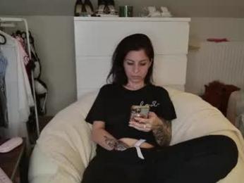 crissy_love webcam chaturbate model stream image