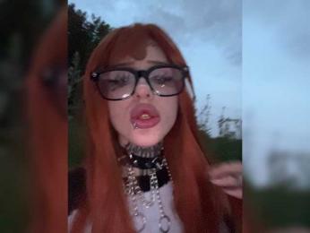 Nana-Brrrrr webcam bongacams model stream image