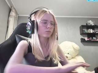 lorrianeleuga webcam model stream image