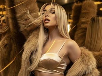 BellaJenns webcam model stream image