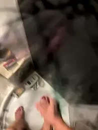 lescro95_ webcam model stream image