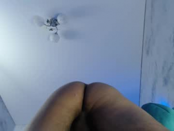 rik_and webcam model stream image