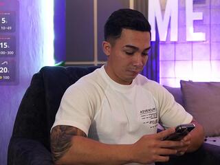 Ryan Hunt webcam model stream image