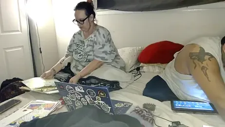 cloudy-couple webcam model stream image