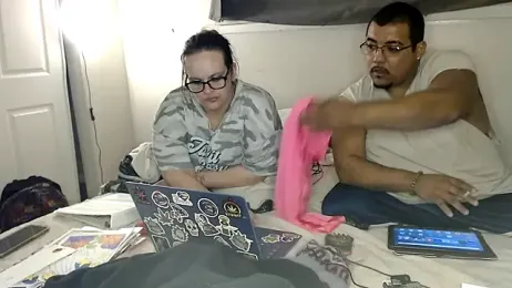 cloudy-couple webcam model stream image