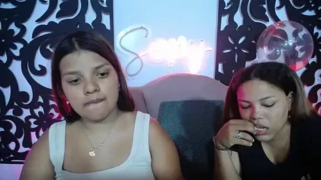 Кадр эфира kittens_hornxyxx на Stripchat