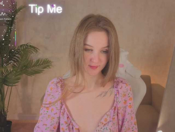 Kiana-White webcam model stream image