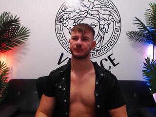 Marco Riciardo webcam flirt4free model stream image