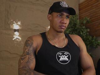 Logan Varela webcam model stream image