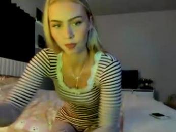 ariah_is_blonde webcam model stream image