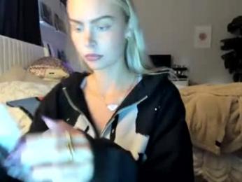 ariah_is_blonde webcam model stream image