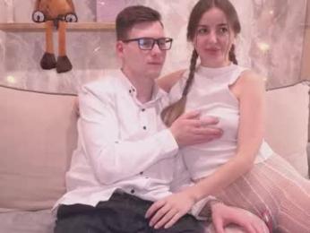 fluffy_hat webcam model stream image