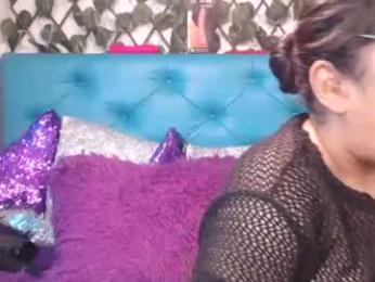 sarawiills webcam model stream image