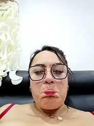 Lesly_10- webcam model stream image