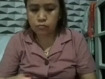 Lhadycarolyn webcam model stream image