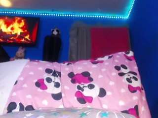 scarleth-9-inches webcam model stream image