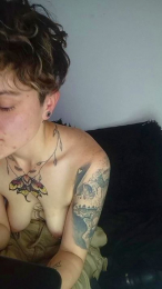 Megan222_ webcam model stream image