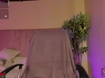 mia_mtnz02 webcam model stream image