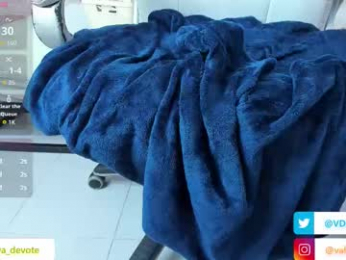 valirya_devote webcam model stream image