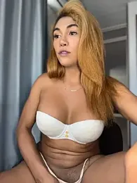 TastyTrap_18 webcam model stream image