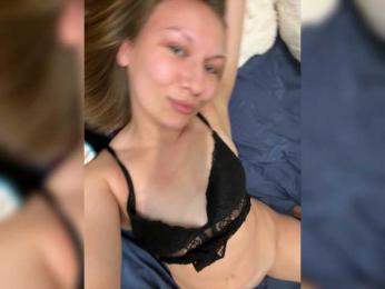 kIava11 webcam model stream image