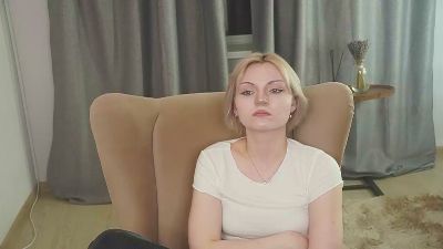 LindaPostuci webcam model stream image