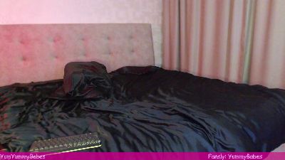 YumYummybabes webcam model stream image