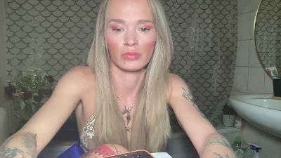 Vinique99 webcam cam4 model stream image