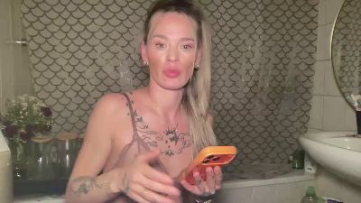 Vinique99 webcam cam4 model stream image