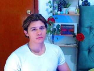 Erick Lion webcam model stream image