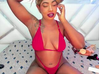 Serena Lujan webcam model stream image