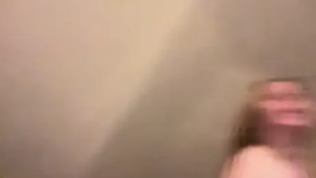 Ella-82 webcam model stream image
