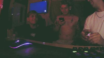 Tommmy_ webcam model stream image