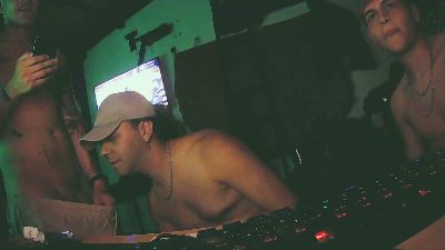 Tommmy_ webcam model stream image