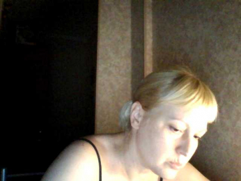 krisss2016 webcam model stream image