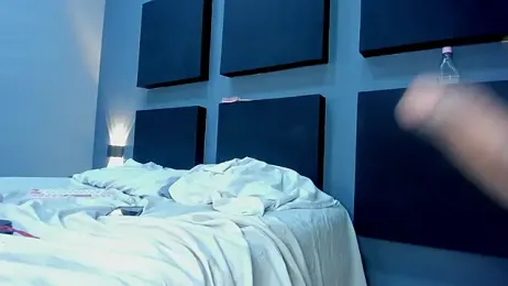 Nikki_and_Mayk webcam model stream image