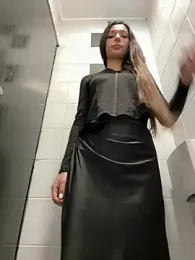 -_MiaQueen_- webcam model stream image