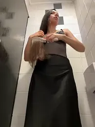 -_MiaQueen_- webcam model stream image