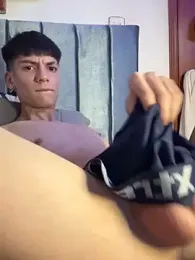 Luck__090 webcam model stream image