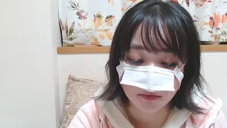 liliyRiSAcha-n webcam stripchat model stream image