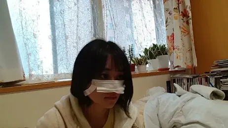 liliyRiSAcha-n webcam stripchat model stream image