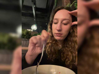 Chikipikin webcam model stream image