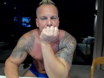 leoboyf4f webcam model stream image
