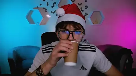 travis_wolf_ webcam model stream image