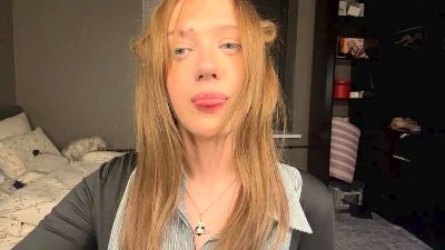 SharriPlanck webcam model stream image