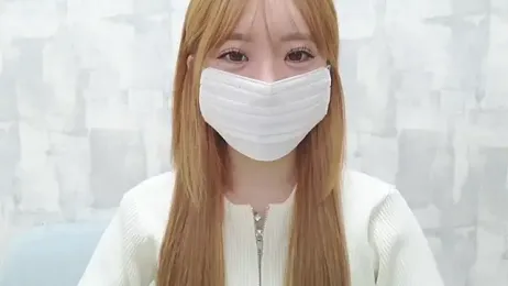 momo_love_ webcam model stream image