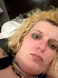 KITTYBOOBOOFUXX webcam model stream image